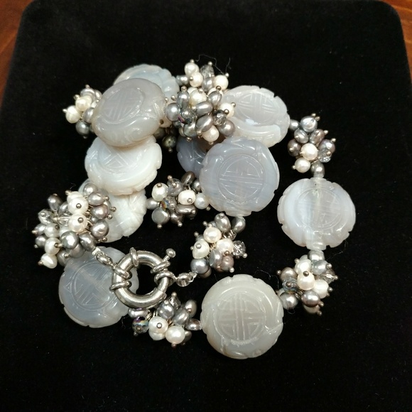 Jade Pearl Necklace - Picture 4 of 7